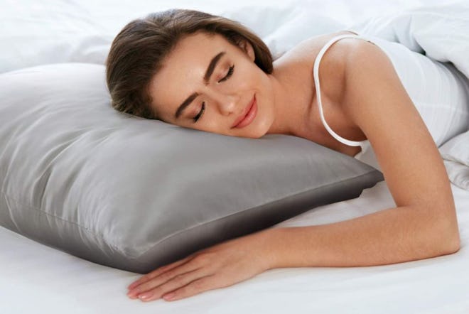  Bedsure Satin Pillowcase (2-Pack)