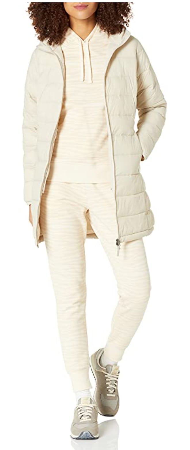 Amazon Essentials Lightweight Water-Resistant Packable Puffer Coat