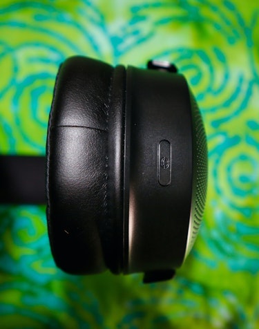 Razer Hypersense V3 headphones for gaming with haptics