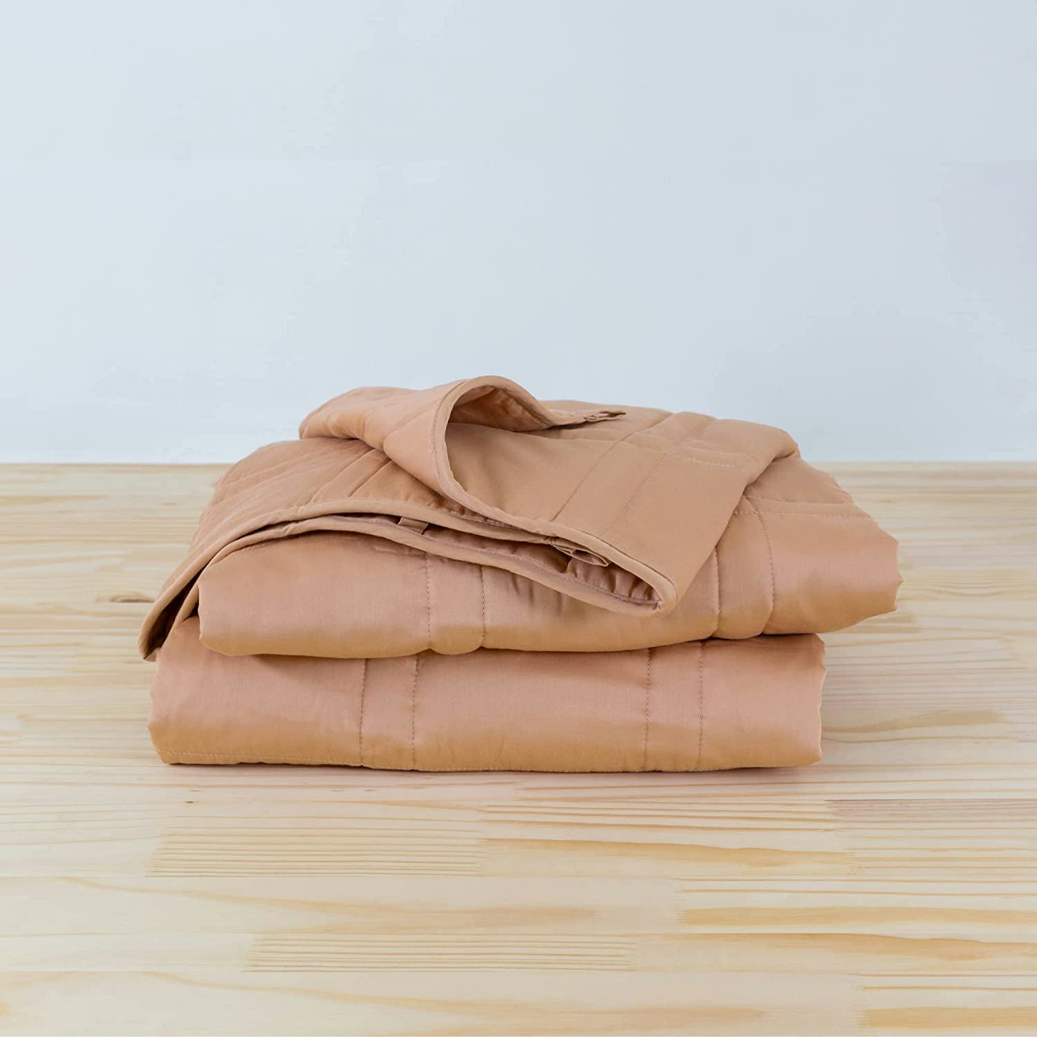 The 9 Most Comfortable Blankets In 2022