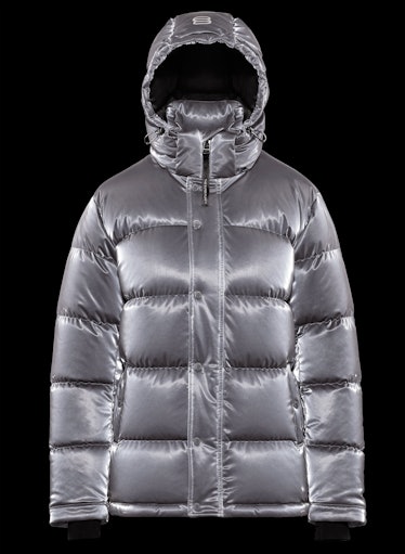 Jennifer Lopez's Aritzia Puffer Jacket Looks So Warm & Cozy