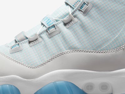 Air jordan self lacing online