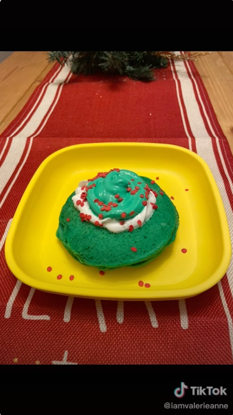 These Christmas morning recipes on TikTok include Grinch pancakes.
