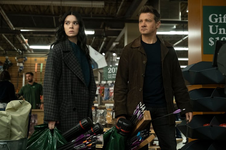 Hailee Steinfeld as Kate Bishop and Jeremy Renner as Clint Barton in Hawkeye Episode 6