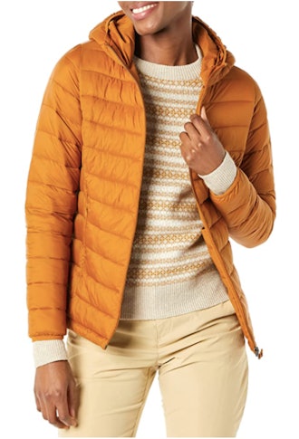 Amazon Essentials Packable Hooded Puffer Jacket
