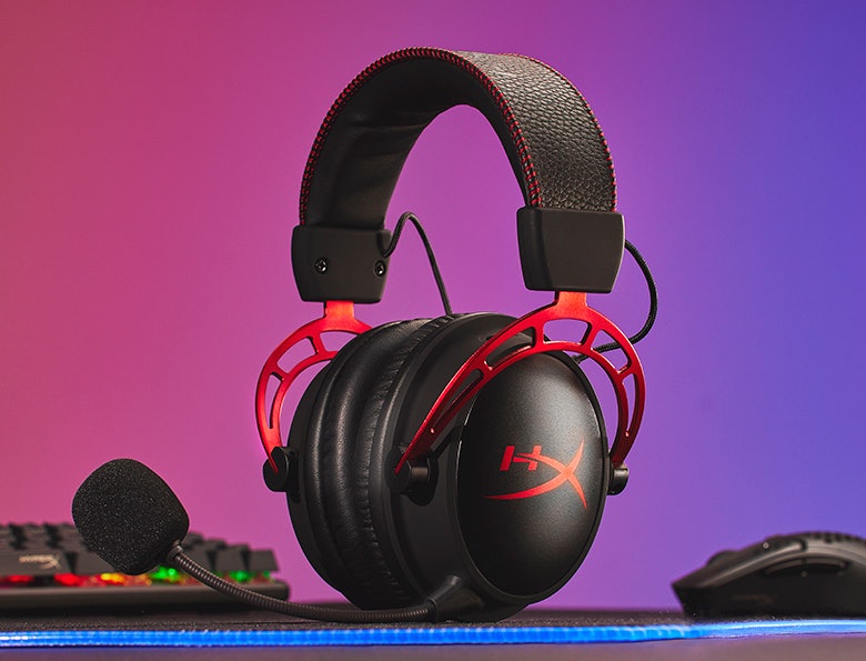 HyperX Cloud Alpha Wireless Headset with 300 hours of battery life CES 2022