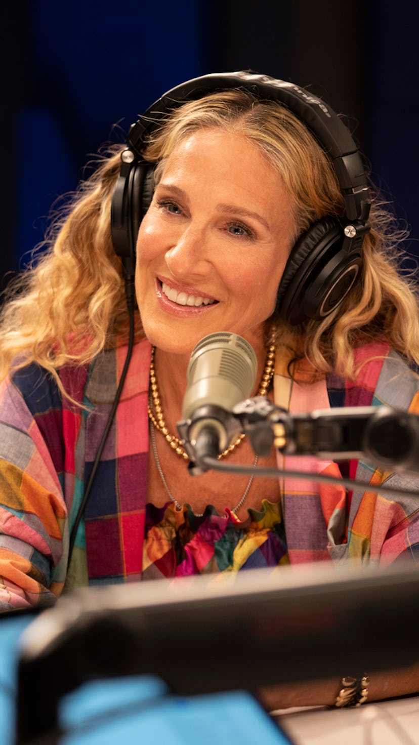 In episode 4 of HBO Max's "And Just Like That," Carrie wears an updated twist on her classic tutu.