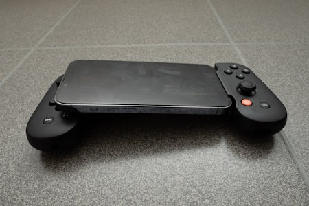 A photo of the iPhone falling out of the Backbone controller