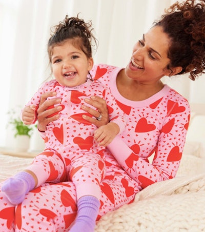 Full Hearts Hanna Andersson pajamas are great family matching sets for Valentine's 