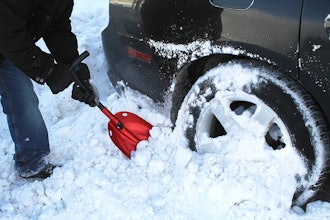 SubZero Emergency Snow Shovel