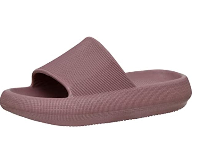 best sandals for flat feet