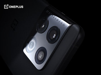 OnePlus 10 Pro close up of triple-lens camera