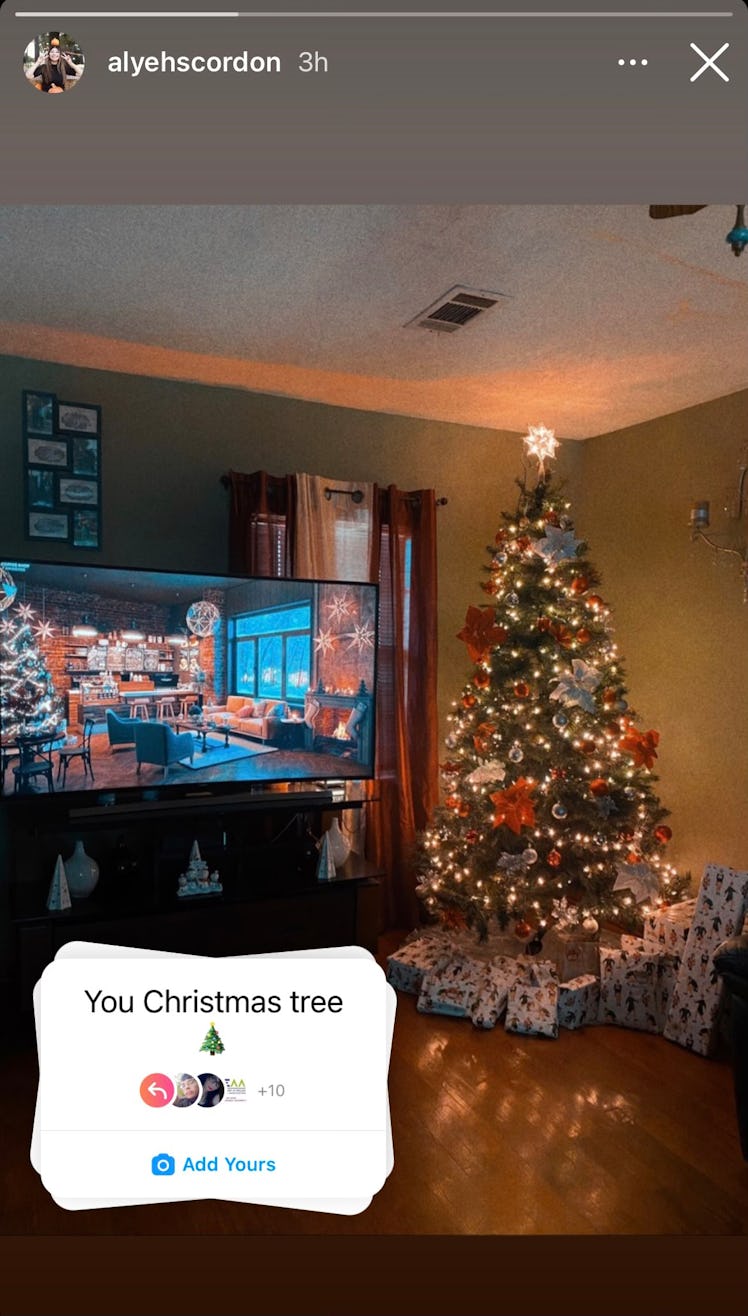 Instagram user @alyehscordon shows off their Christmas tree using a holiday "Add Yours" idea.