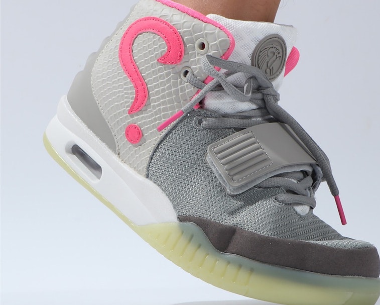 belt Embryo September A new shoe brand ripped off Kanye's iconic Nike Air Yeezy 2 sneakers