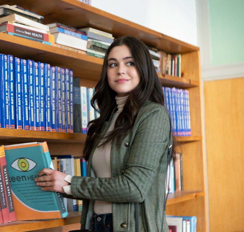 The Hulu teen comedy 'Sex Appeal' is a raunchy and heartfelt good time.