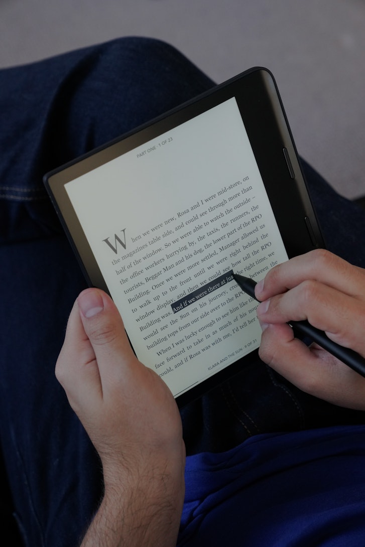 Kobo Sage - The immersive reading experience - WNW