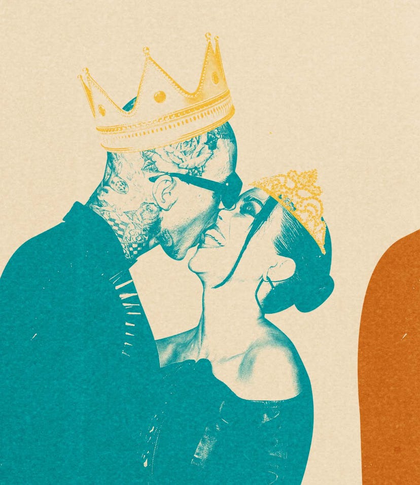 Kourtney Kardashian & Travis Barker as Prom King and Queen