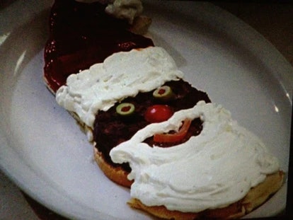 One of the best Gilmore Girls episodes for winter was when Luke made Lorelai a Santa burger.