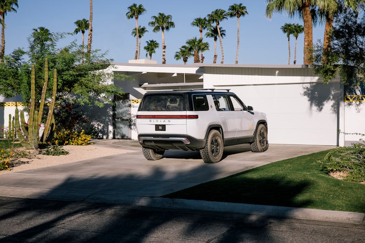 Rivian R1S