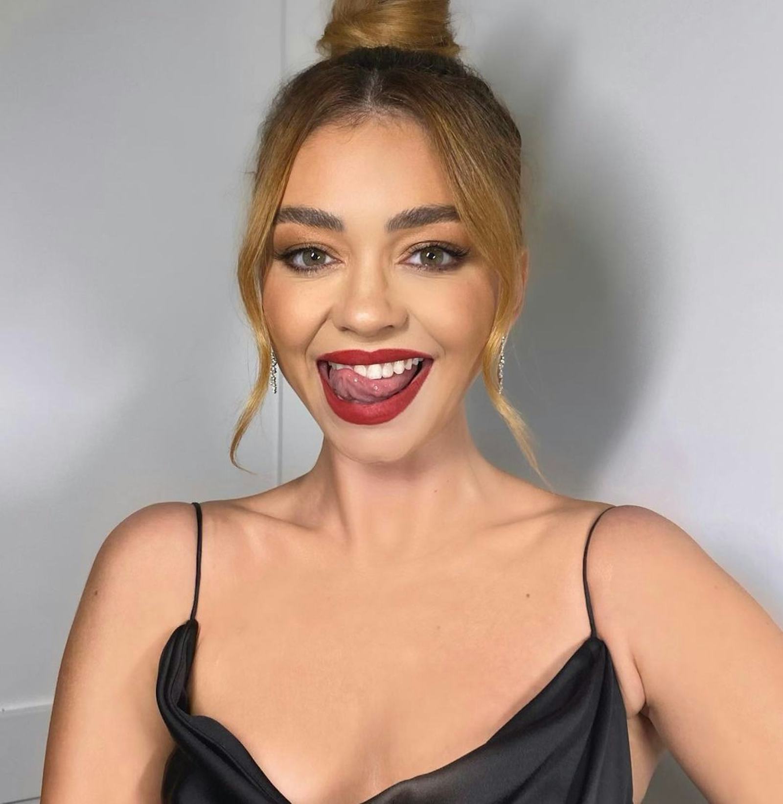 Sarah Hyland Just Chopped Her Hair & She Looks So Different
