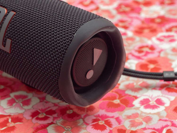 JBL Flip 6 Bluetooth speaker review