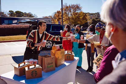 How to use Starbucks’ Deliver It Forward 2021 holiday campaign on Uber Eats.
