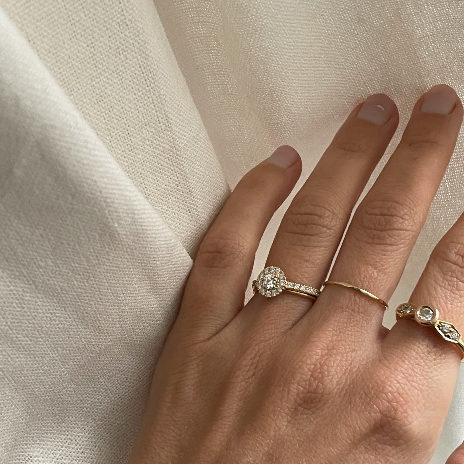This French Engagement Ring Trend Feels SO Elevated