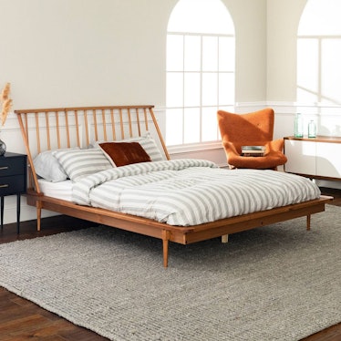 Queen Mid-Century Modern Solid Wood Spindle Bed