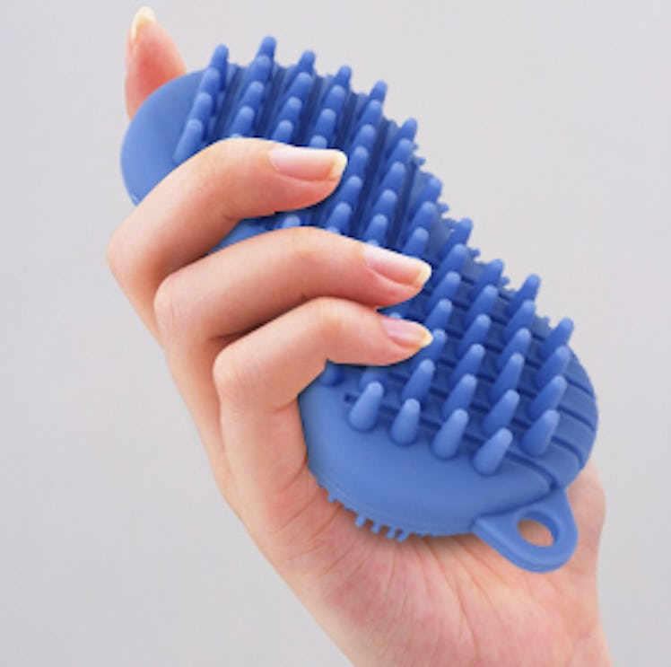 HOPESO Silicone Shampoo and Body Massage Brush