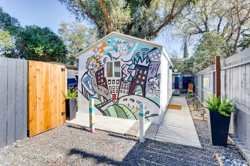 tiny house artistic airbnbs