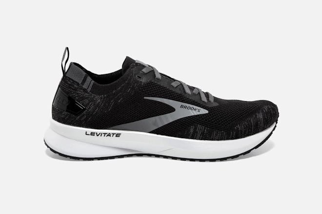 Levitate 4 In Black