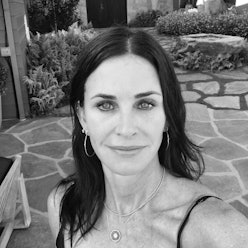 Courteney Cox makeup routine, products, and beauty tips.