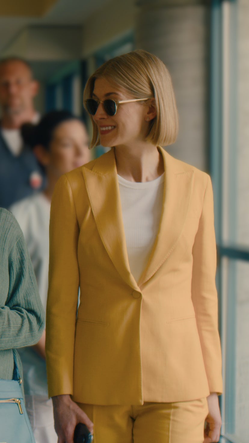 Rosamund Pike's Character Marla Grayson's Best Looks From 'I Care A Lot'