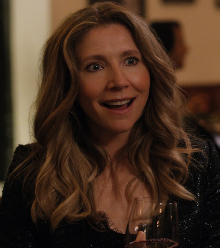 Sarah Chalke as Kate in Firefly Lane 