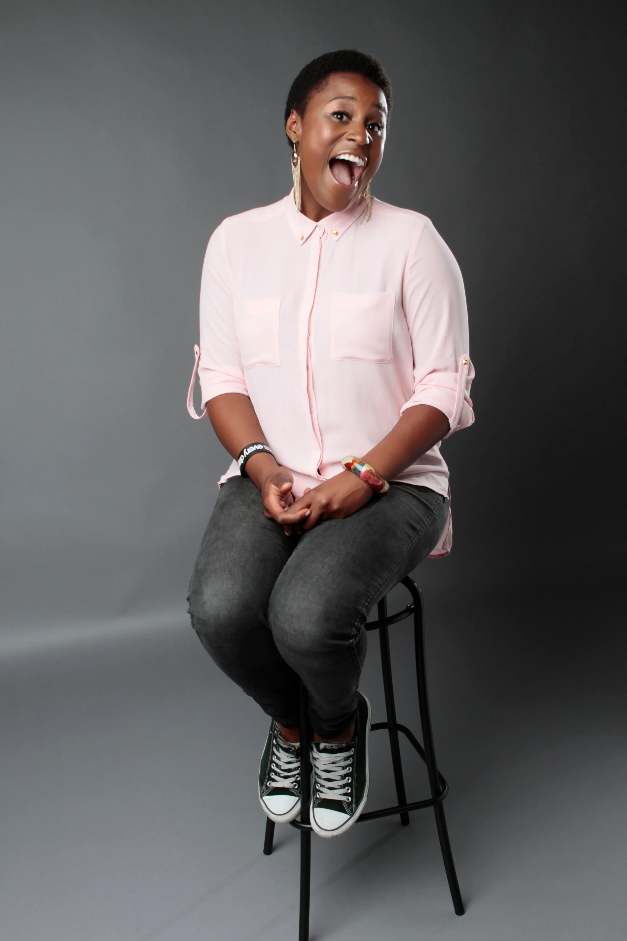 Issa Rae's Beauty Evolution Is Full Of Braids And Bright, Bold Makeup