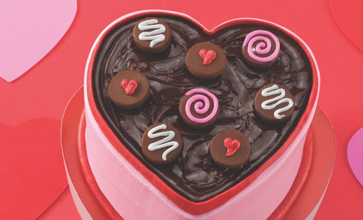 Baskin-Robbins released a new cake that looks just like a box of chocolates.