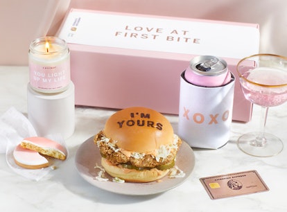 Fuku's Rose Gold Chicken Sandwich for Valentine's Day 2021 is so extra. 