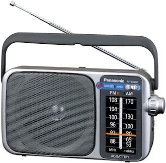 Panasonic RF-2400D AM / FM Portable Radio