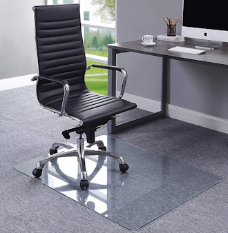 These clear chair mats for carpet are made from a strong tempered glass material and are thick enoug...