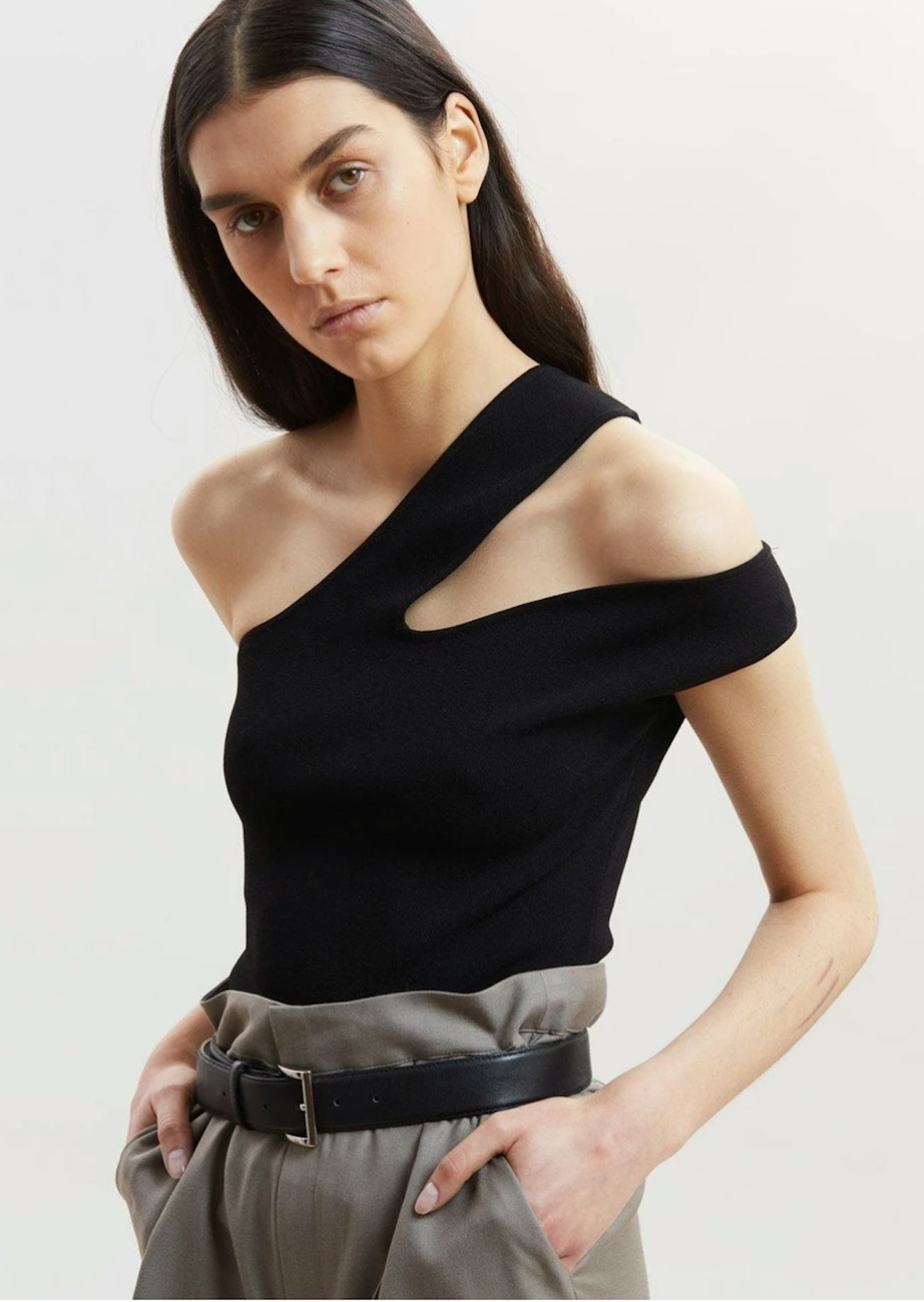 Cutout tops are a Spring 2021 trend.