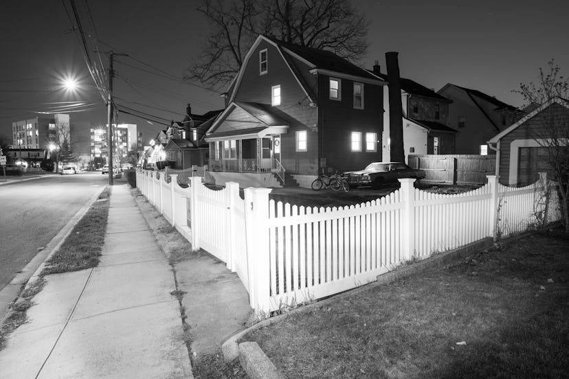 Her new house had a picket fence, just like on her vision board.