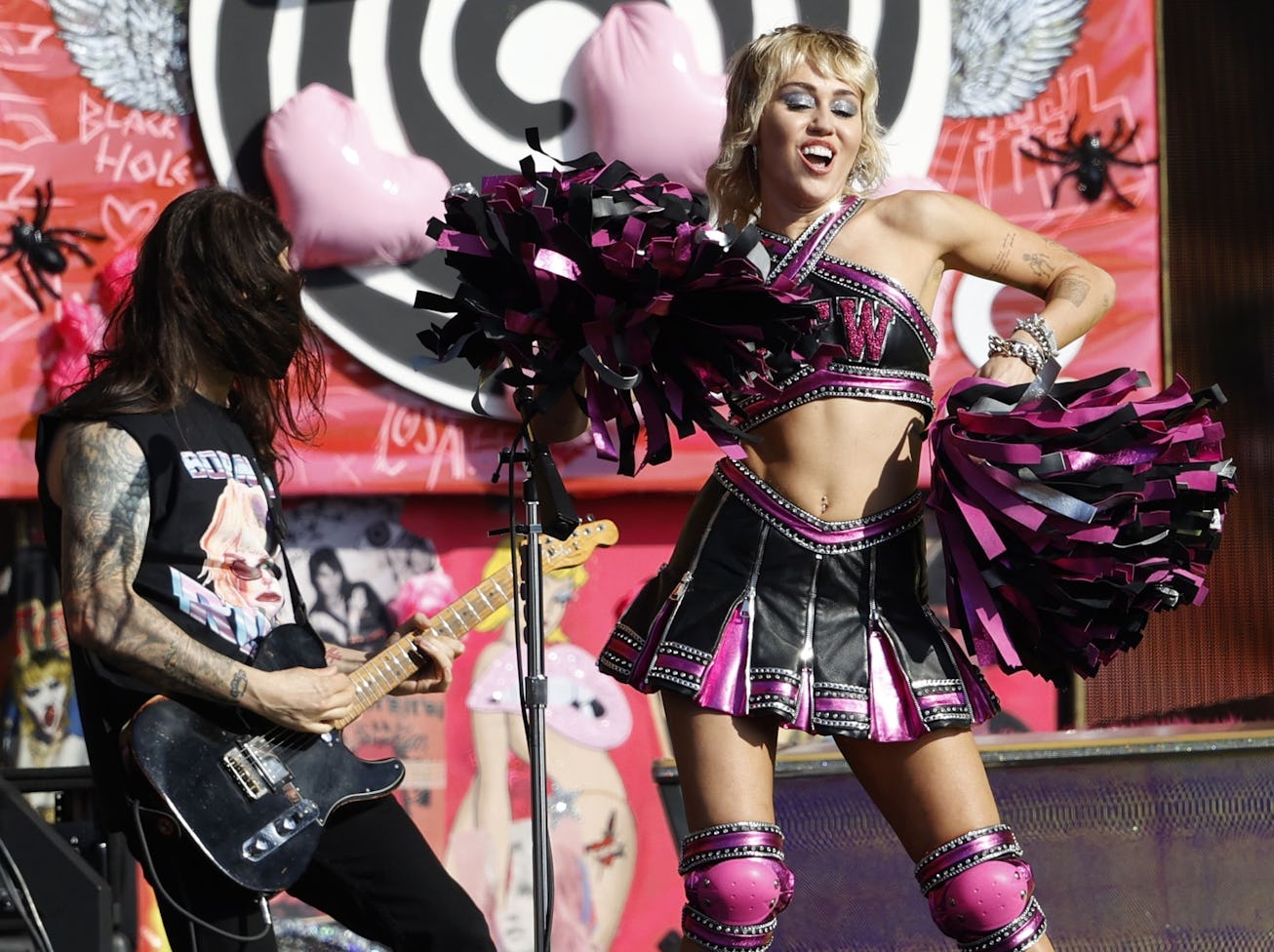 Miley Cyrus entertains fans during the TikTok tailgate party at Super Bowl 2021.