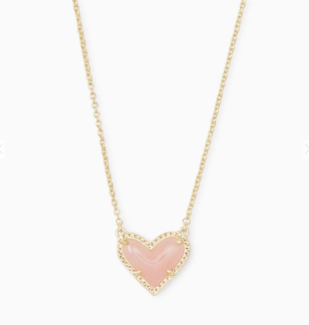 Ari Heart Gold Pendant Necklace In Rose Quartz