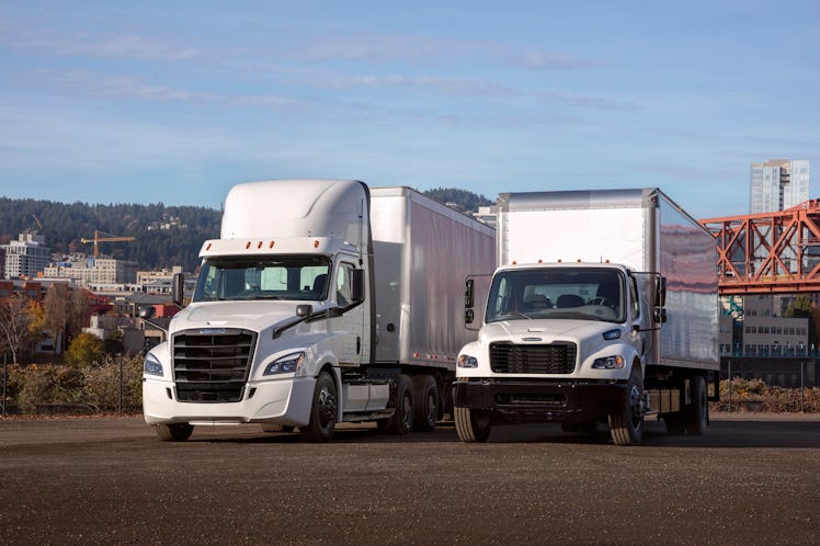 The Freightliner eCascadia and eM2