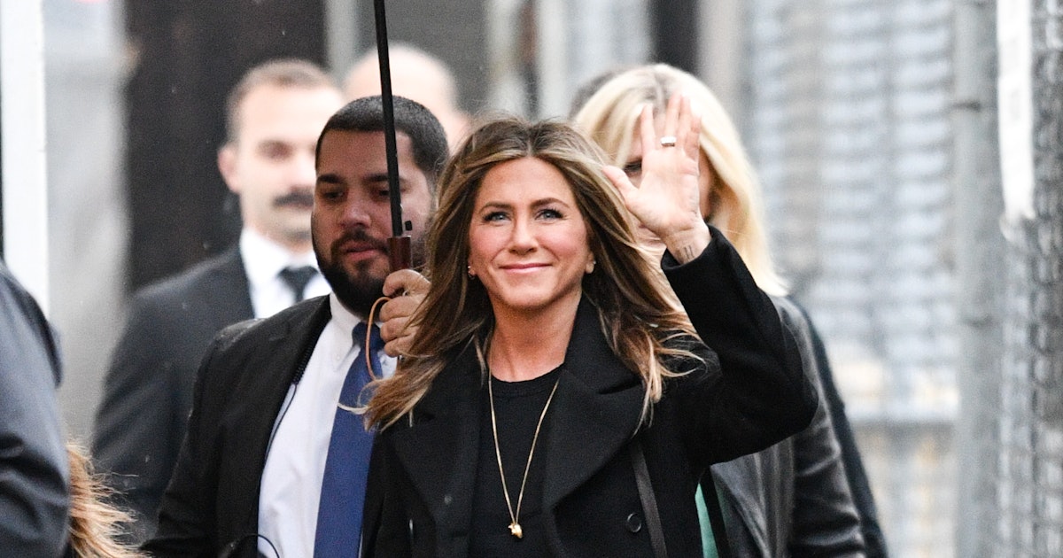 Jennifer Aniston's Black Bag Is The One All It-Girls Want For Spring