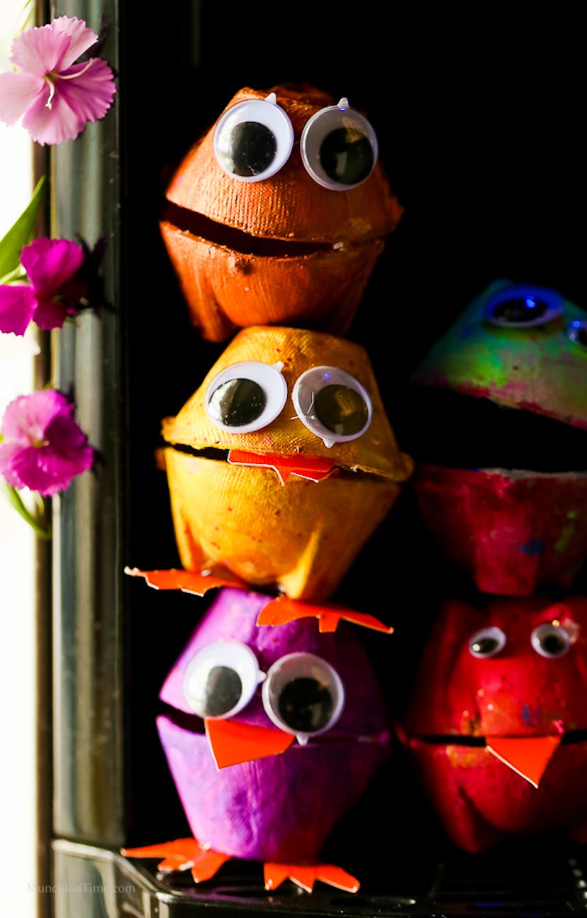 Turn an old egg carton into monsters.