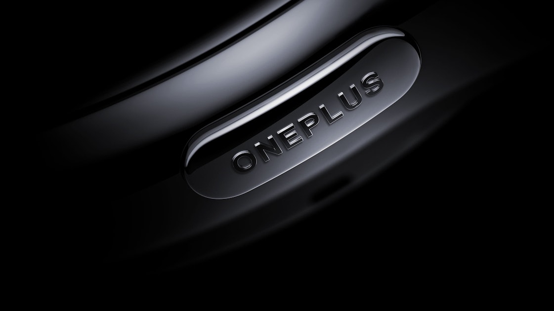 OnePlus Watch gives Google’s dying smartwatch OS the finger