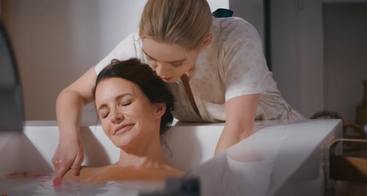 Greer Grammer and Kristin Davis in 'Deadly Illusions' on Netflix