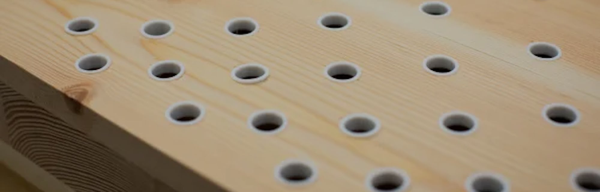 Researchers have found that walls embedded with empty bottles can reduce noise.