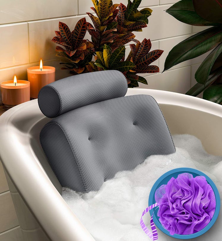 Everlasting Comfort Non-Slip Bathtub Pillow